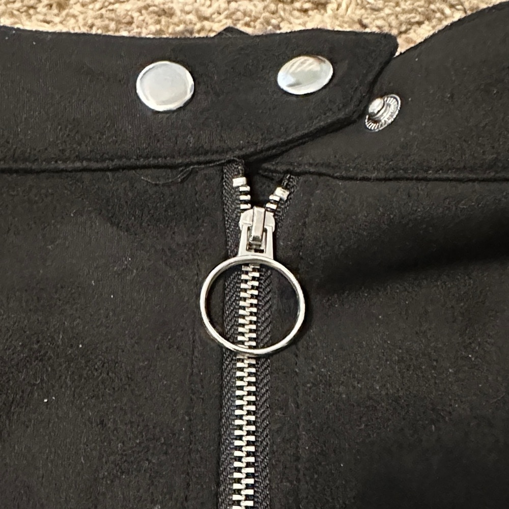 Forever 21 Black Mini Skirt with Zipper Accents - Picture 5 of 6